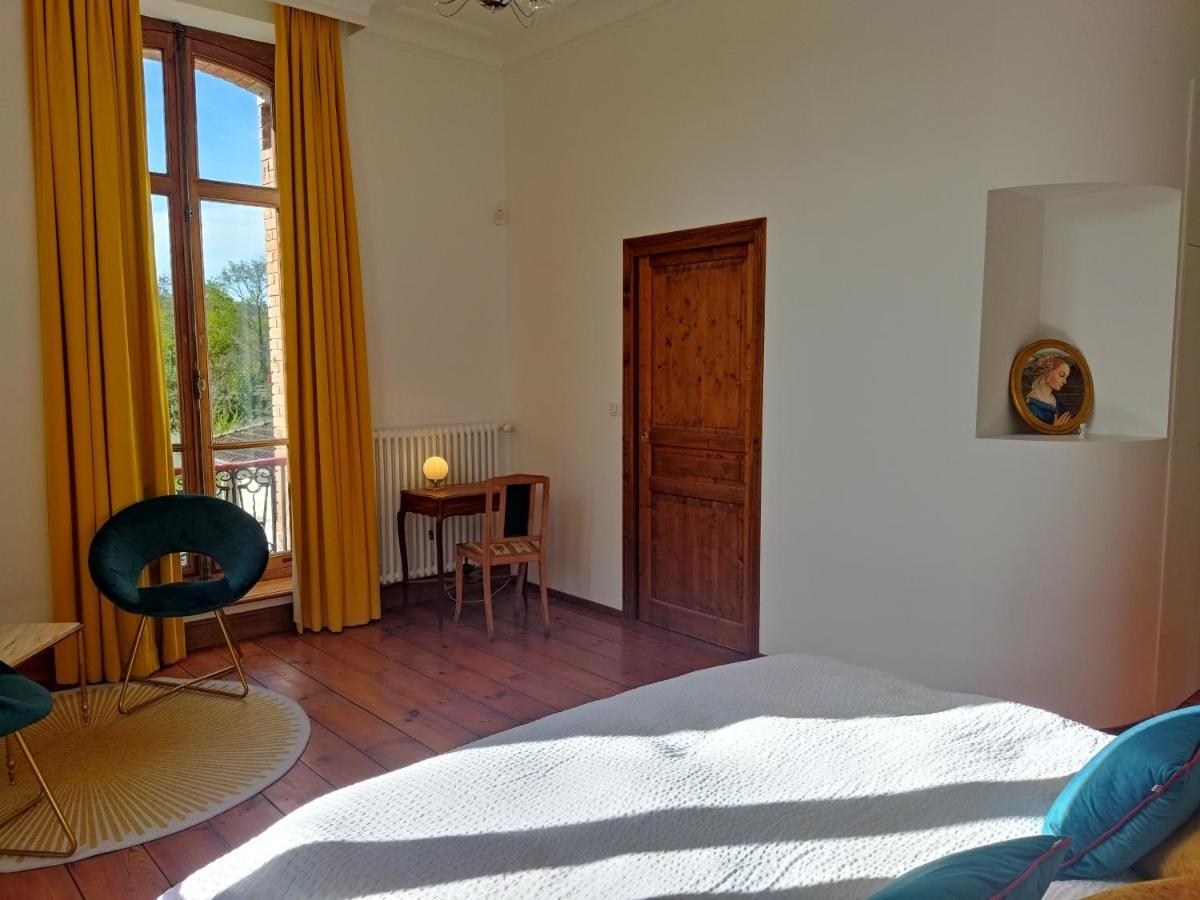 Domaine De La Tisnere Bed & Breakfast Gelos Exterior photo