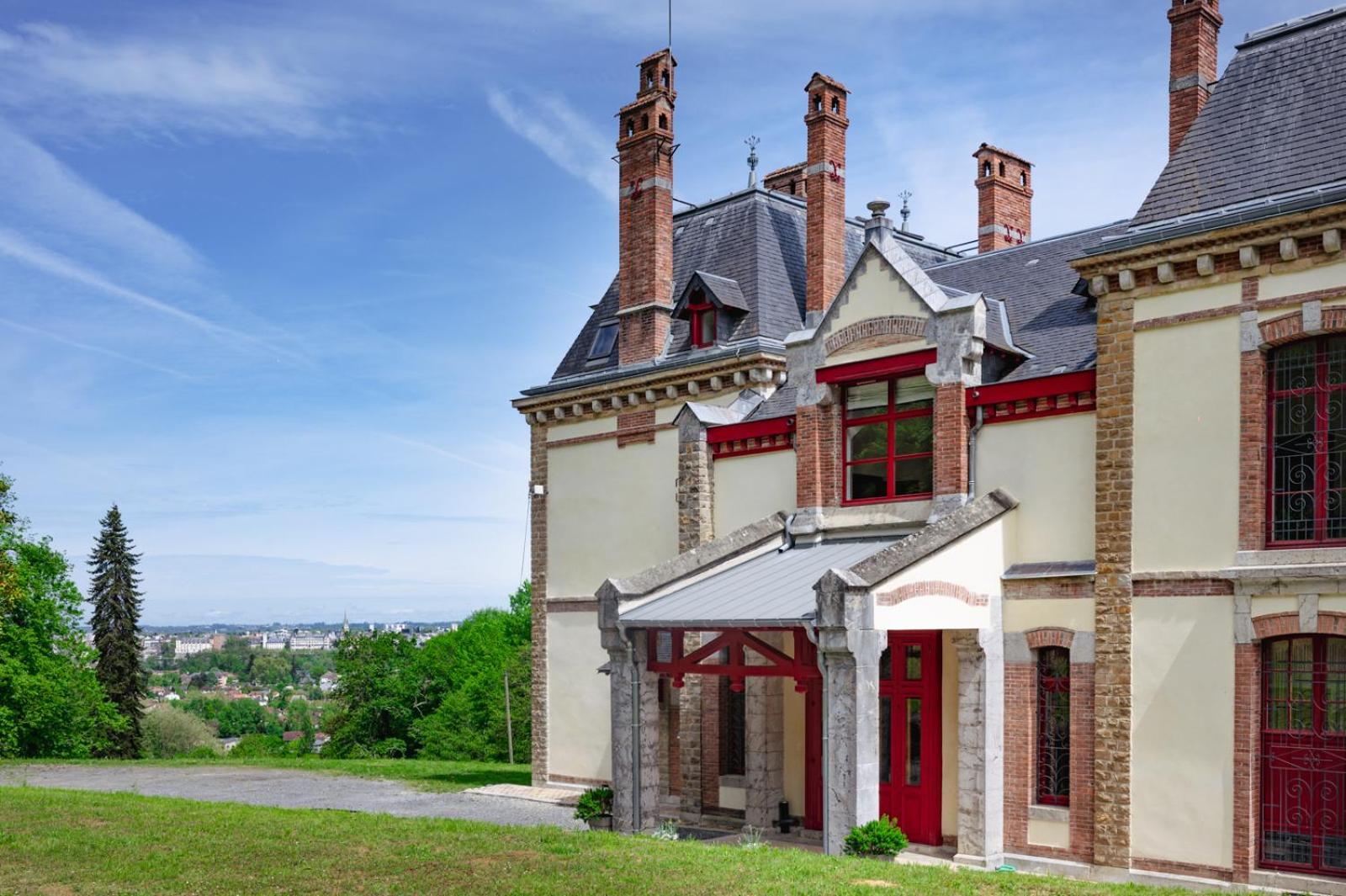 Domaine De La Tisnere Bed & Breakfast Gelos Exterior photo